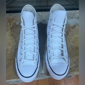 Converse Chuck Lift Platform High Top Leather White Women Size 9.